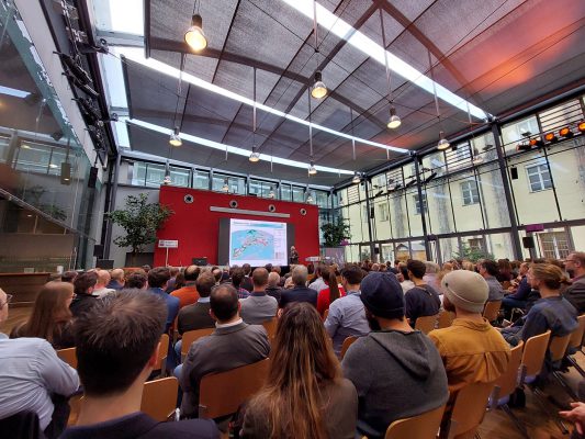 Was der Wald der Zukunft dem Holzbau liefert und wie wichtig die Forstwirtschaft als Basis ist, wurde hervorgehoben.