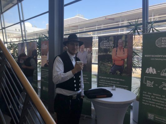 heimisches Holz auf Erlus Forum