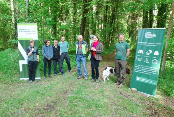 Walderlebnistag Wir bauen auf heimisches Holz e.V.