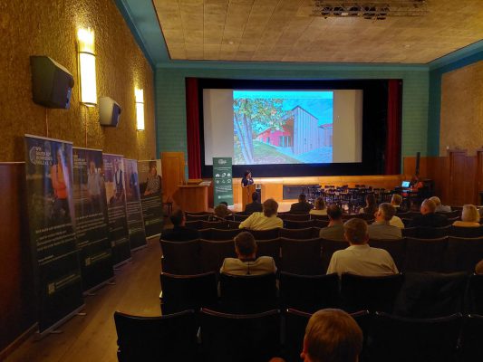 Die Öffentliche Hand baut auf heimisches Holz