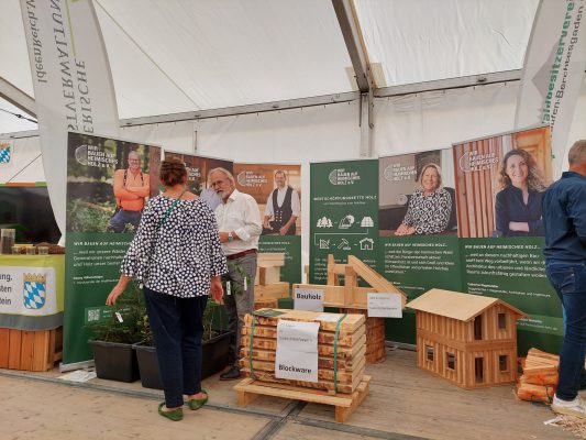Wir bauen auf heimisches Holz e.V. auf TRUNA