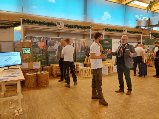 Holzbaumesse Rosenheim - Wir bauen auf heimisches Holz e.V.