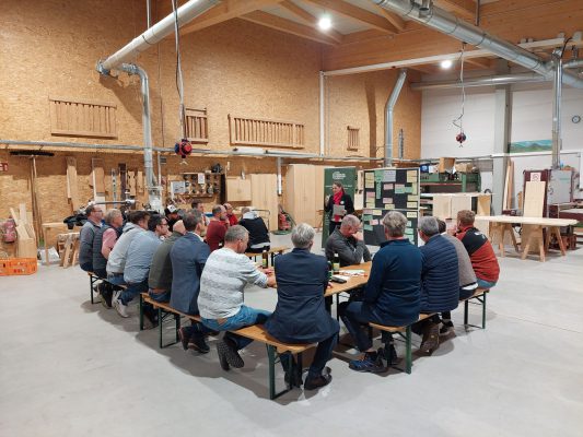 Wir bauen auf heimisches Holz e.V. Säger-Zimmerer-Workshop