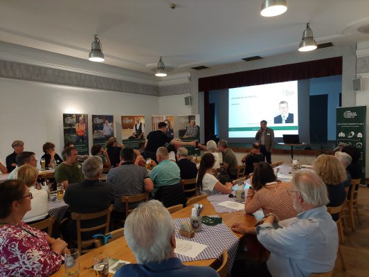 Vom Wald zum Bauholz - Wir bauen auf heimisches Holz e.V.