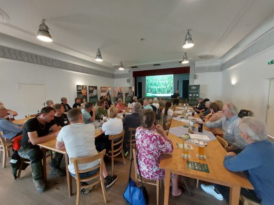 Vom Wald zum Bauholz - Wir bauen auf heimisches Holz e.V.