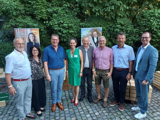 100 Jahre Holztechnische Ausbildung in Rosenheim - Wir bauen auf heimisches Holz e.V.