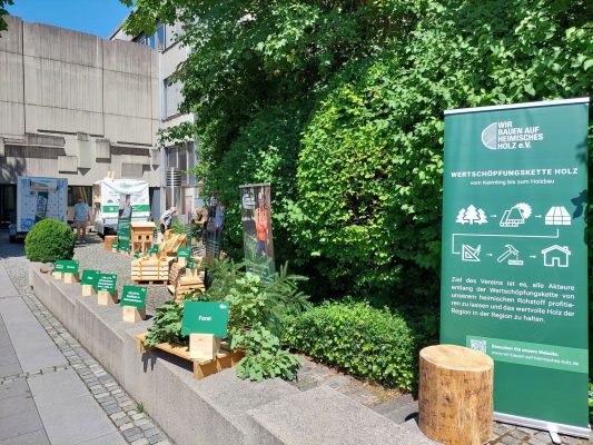 100 Jahre Holztechnische Ausbildung in Rosenheim - Wir bauen auf heimisches Holz e.V.