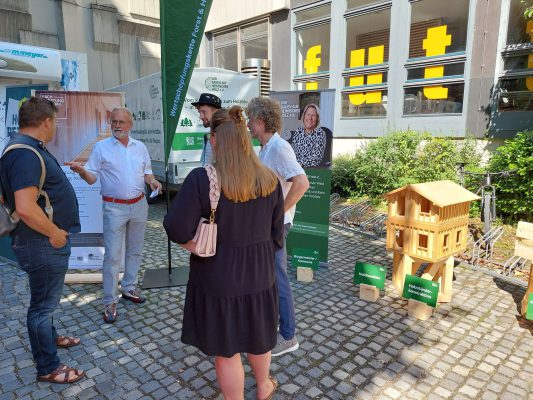 100 Jahre Holztechnische Ausbildung in Rosenheim - Wir bauen auf heimisches Holz e.V.