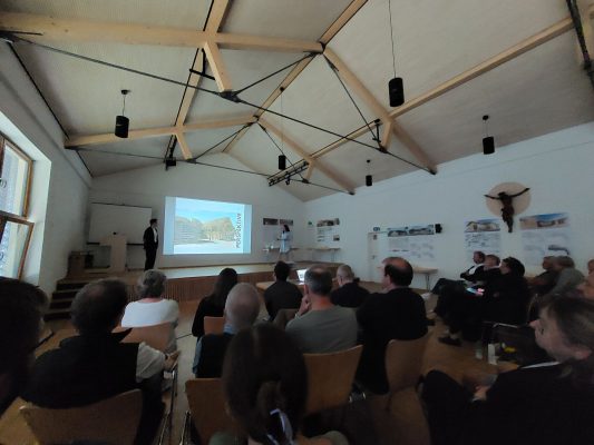 Wir bauen auf heimisches Holz e.V. Reismuehle Halfing Architektur Studenten
