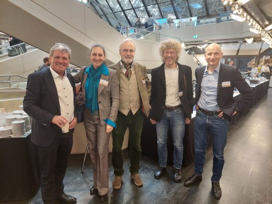 Wir bauen auf heimisches Holz auf Internationalem Holzbauforum