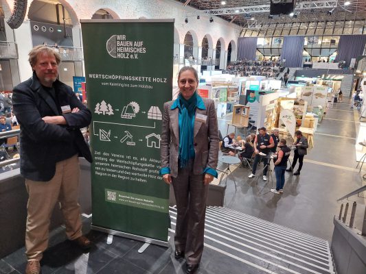 Wir bauen auf heimisches Holz auf Internationalem Holzbauforum