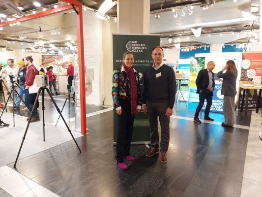 Wir bauen auf heimisches Holz auf Internationalem Holzbauforum