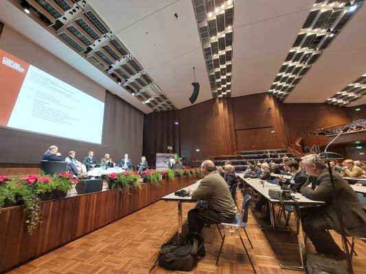 Wir bauen auf heimisches Holz auf Internationalem Holzbauforum