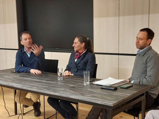 AKU "Nachhaltiges Bauen" Verein "Wir bauen auf heimisches Holz e.V."