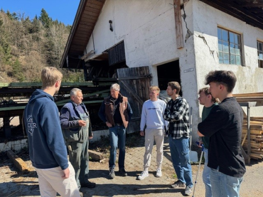 Projektseminar 2025 Wir bauen auf heimisches Holz e.V.