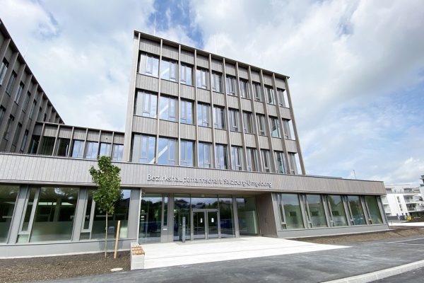 Wir bauen auf heimisches Holz Bustour Euregio Interreg