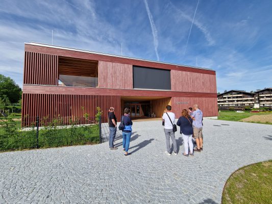 Wir bauen auf heimisches Holz Bustour Euregio Interreg