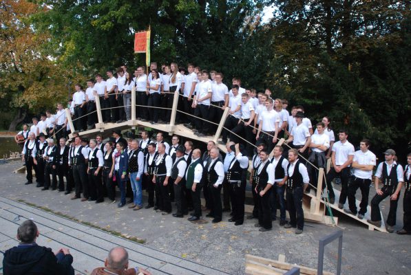 Die Zimmerer-Innung Rosenheim wandelt Rosenheim zur Holzstadt